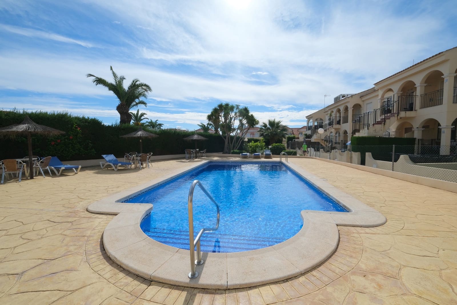 2 Zimmer Apartment zu verkaufen in Playa Flamenca mit Pool Garage - 149.500 € (Ref: 10176871)