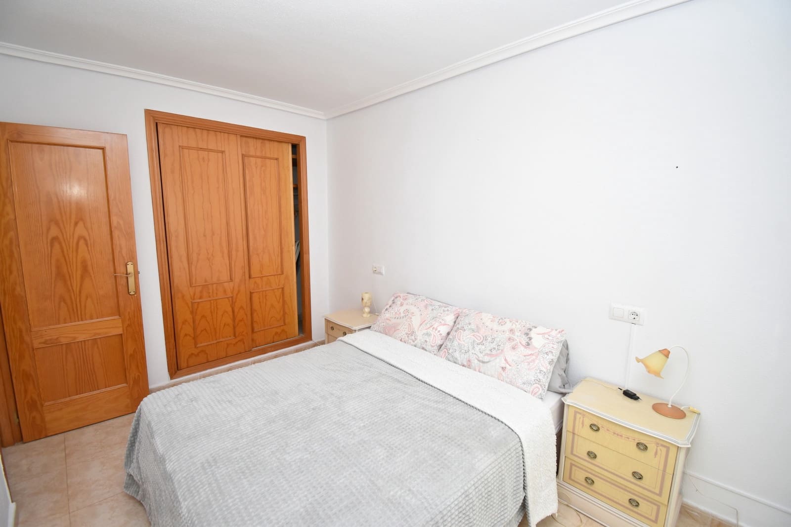 3 sypialnia Dom na sprzedaż w Torrevieja z basenem garażem - 158 000 € (Ref: 10176872)