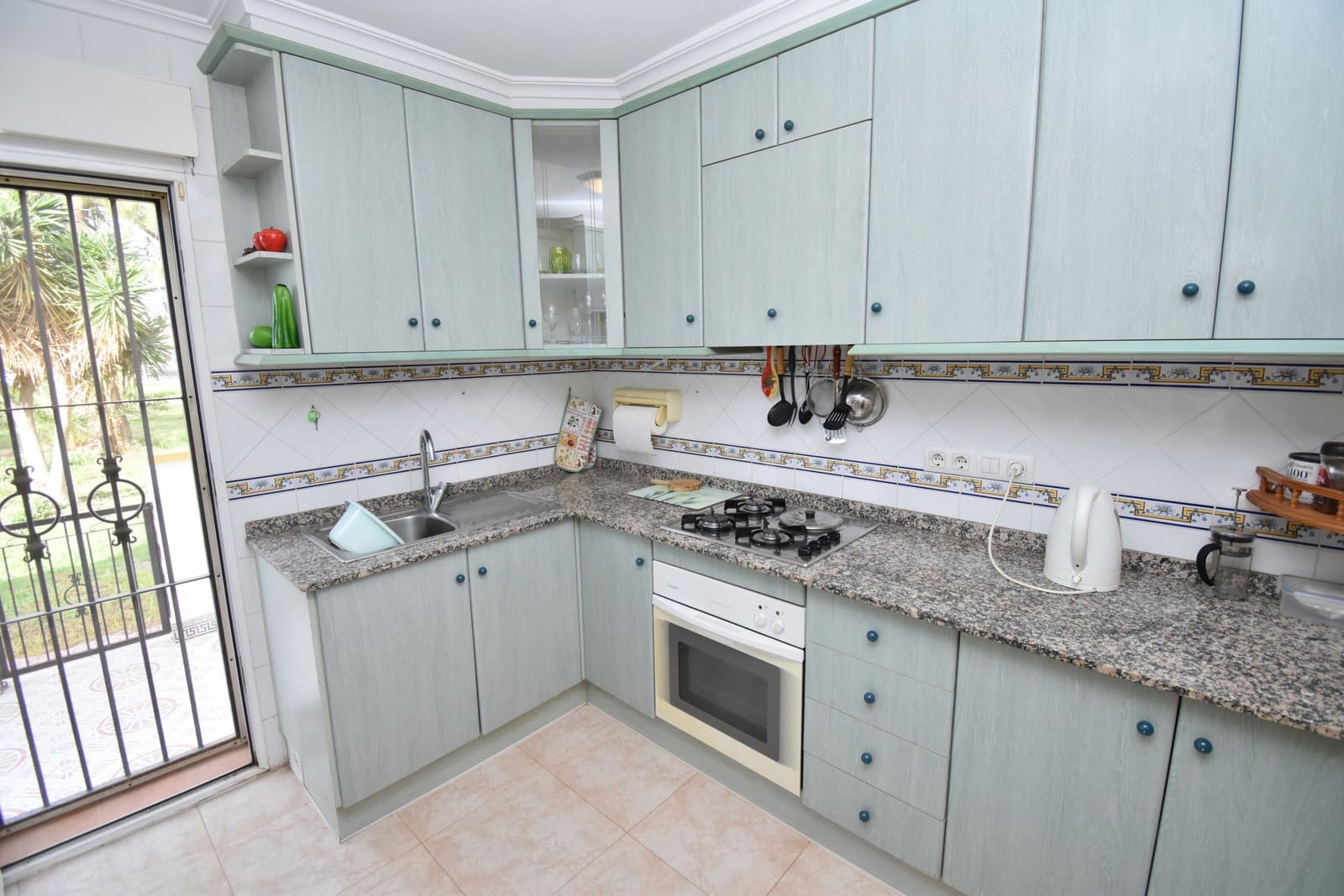 3 sypialnia Dom na sprzedaż w Torrevieja z basenem garażem - 158 000 € (Ref: 10176872)