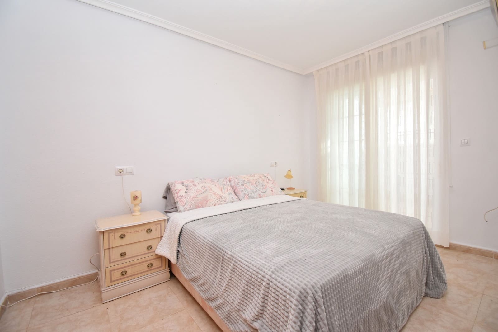 3 sypialnia Dom na sprzedaż w Torrevieja z basenem garażem - 158 000 € (Ref: 10176872)
