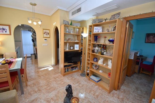 Ático de 2 habitaciones en Punta Prima, Torrevieja en venta con piscina garaje - 189.000 € (Ref: 10182656)