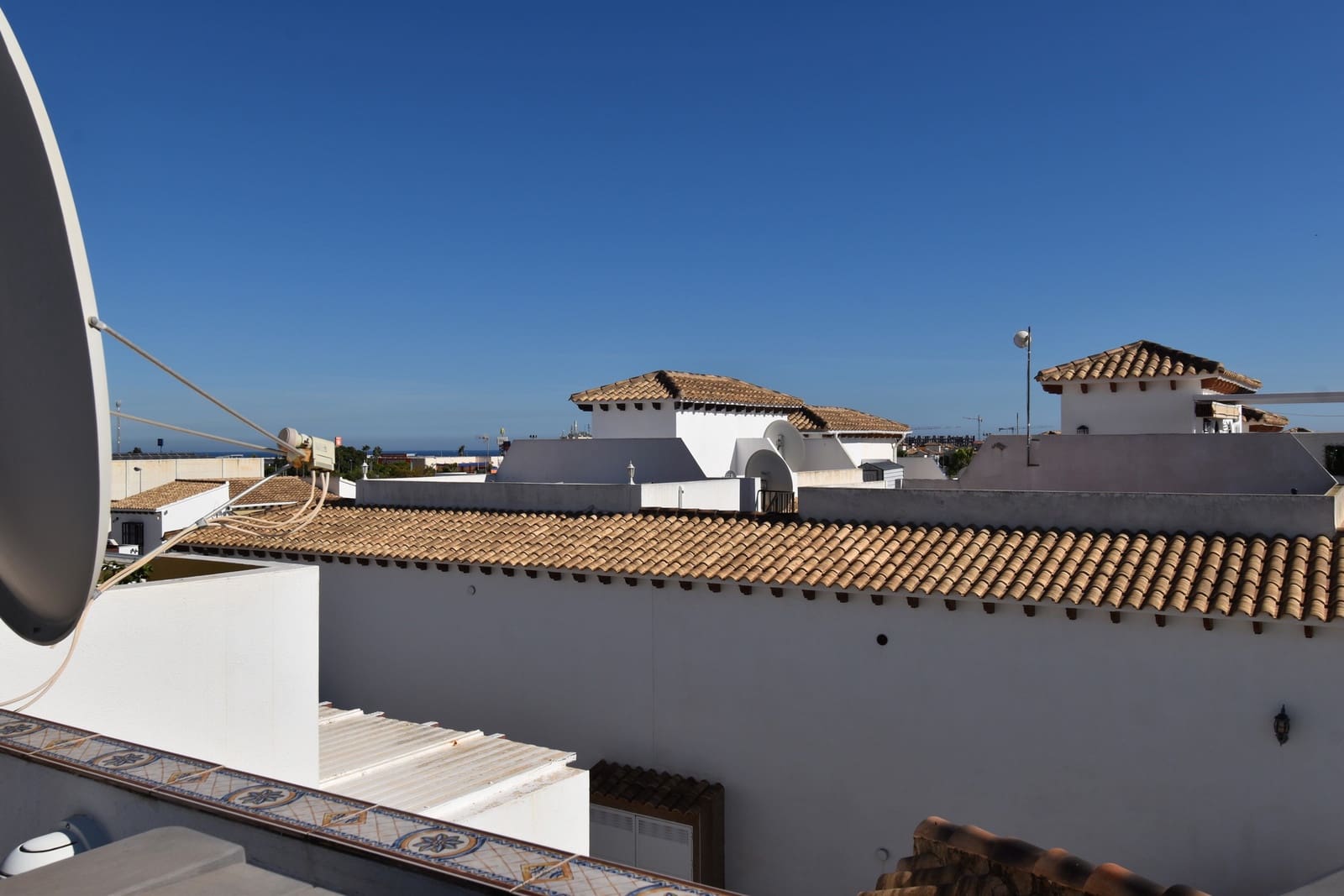 Ático de 2 habitaciones en Punta Prima en venta con piscina garaje - 189.000 € (Ref: 10182656)
