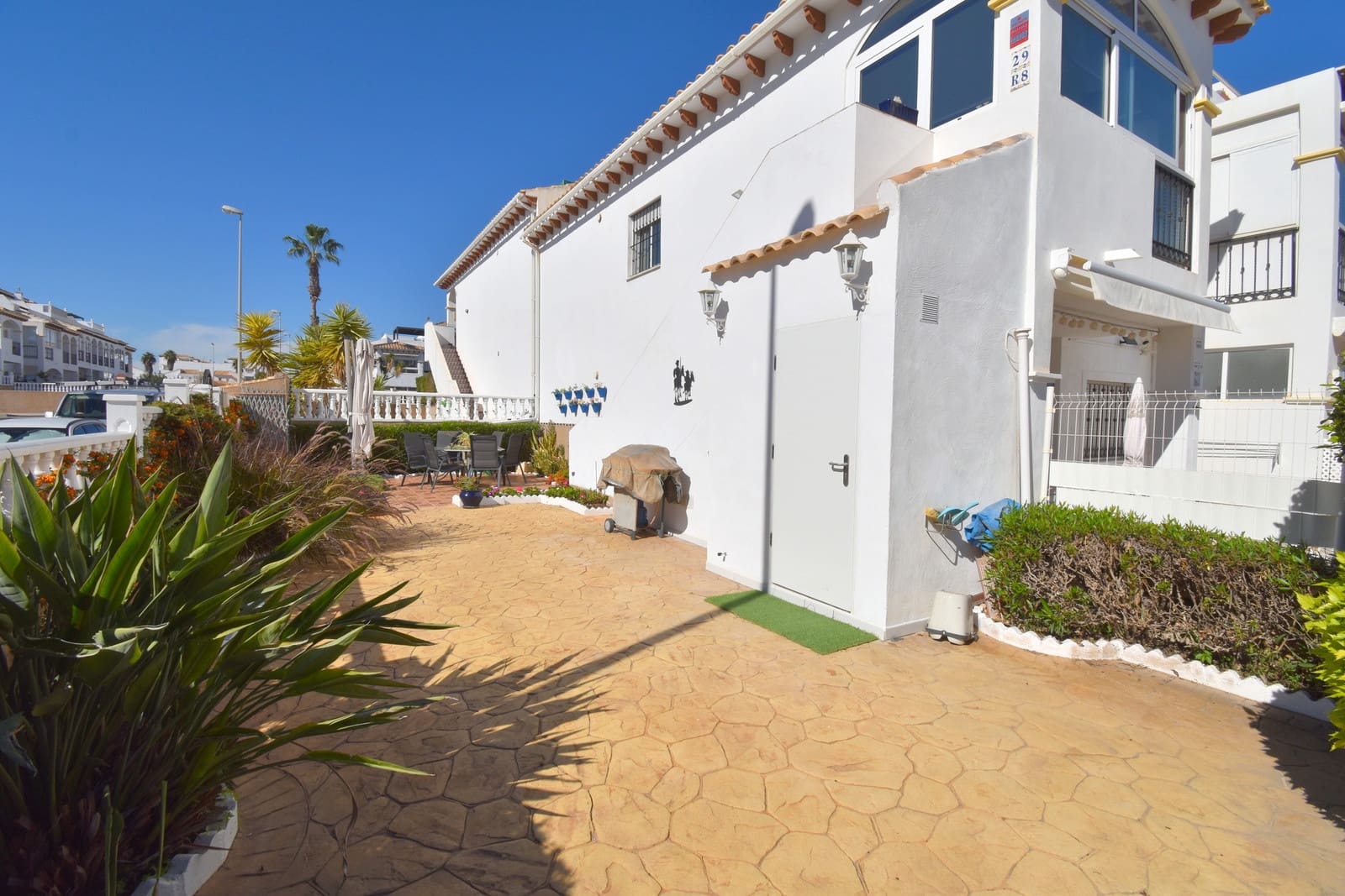 Ático de 2 habitaciones en Punta Prima en venta con piscina garaje - 189.000 € (Ref: 10182656)