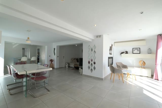 3 soveværelse Villa til salg i Los Balcones med swimmingpool - € 499.995 (Ref: 10182657)