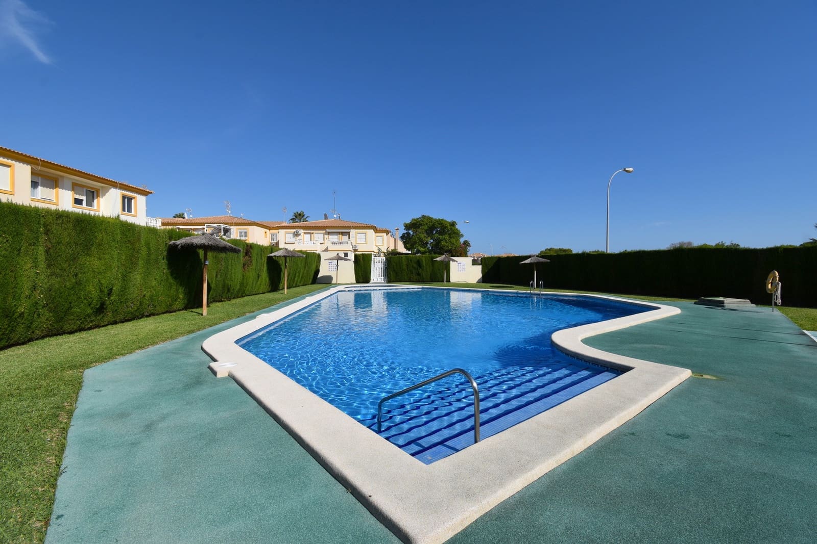 2 bedroom Apartment for sale in Playa Flamenca with pool garage - € 154,999 (Ref: 10186571)