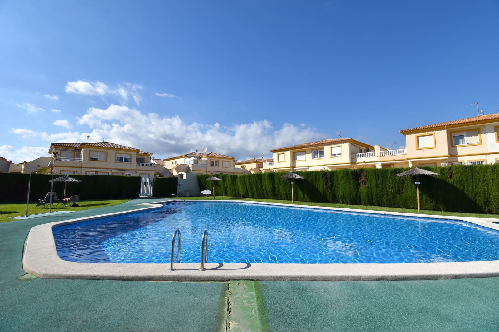 2 bedroom Apartment for sale in Playa Flamenca with pool garage - € 154,999 (Ref: 10186571)