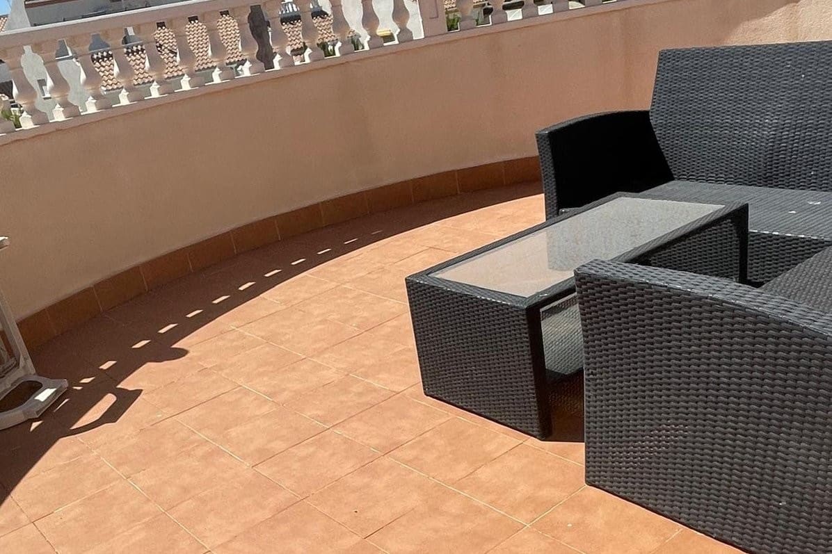 4 Zimmer Villa zu verkaufen in La Zenia mit Pool - 570.000 € (Ref: 9231793)