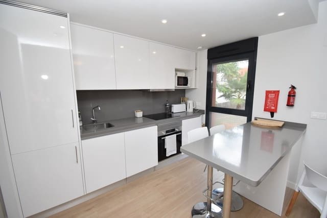 2 slaapkamer Appartement te koop in Villamartin, Orihuela met zwembad - € 249.950 (Ref: 9270234)