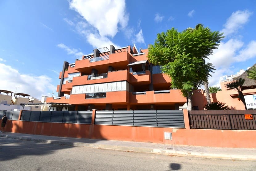 2 slaapkamer Appartement te koop in Villamartin met zwembad - € 249.950 (Ref: 9270234)