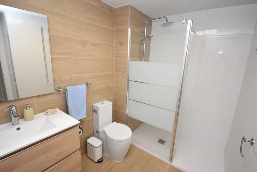 2 slaapkamer Appartement te koop in Villamartin met zwembad - € 249.950 (Ref: 9270234)