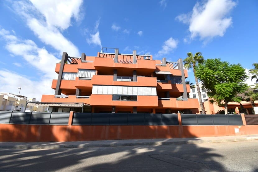 2 slaapkamer Appartement te koop in Villamartin met zwembad - € 249.950 (Ref: 9270234)