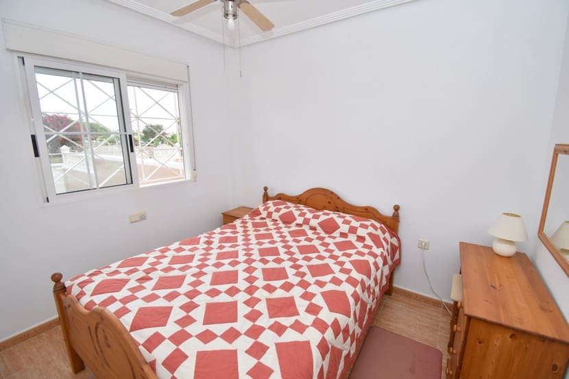 2 slaapkamer Appartement te koop in Playa Flamenca met zwembad - € 148.000 (Ref: 9274100)