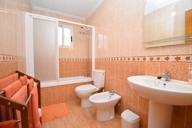 2 slaapkamer Appartement te koop in Playa Flamenca, Orihuela met zwembad - € 148.000 (Ref: 9274100)