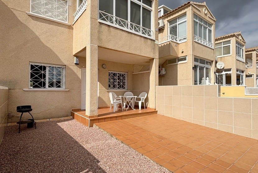 2 slaapkamer Appartement te koop in Playa Flamenca met zwembad - € 148.000 (Ref: 9274100)