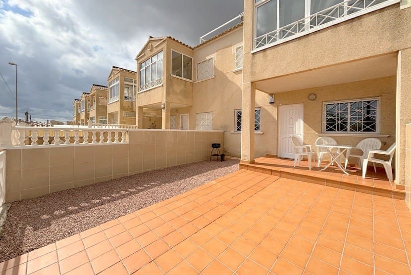 2 slaapkamer Appartement te koop in Playa Flamenca met zwembad - € 148.000 (Ref: 9274100)