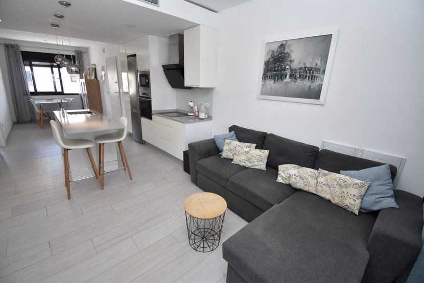 2 makuuhuone Kattohuoneisto myytävänä paikassa Lo Pagan mukana uima-altaan - 259 999 € (Ref: 9279589)