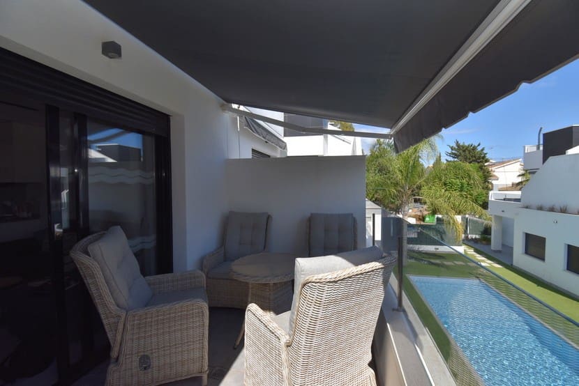 2 makuuhuone Kattohuoneisto myytävänä paikassa Lo Pagan mukana uima-altaan - 259 999 € (Ref: 9279589)