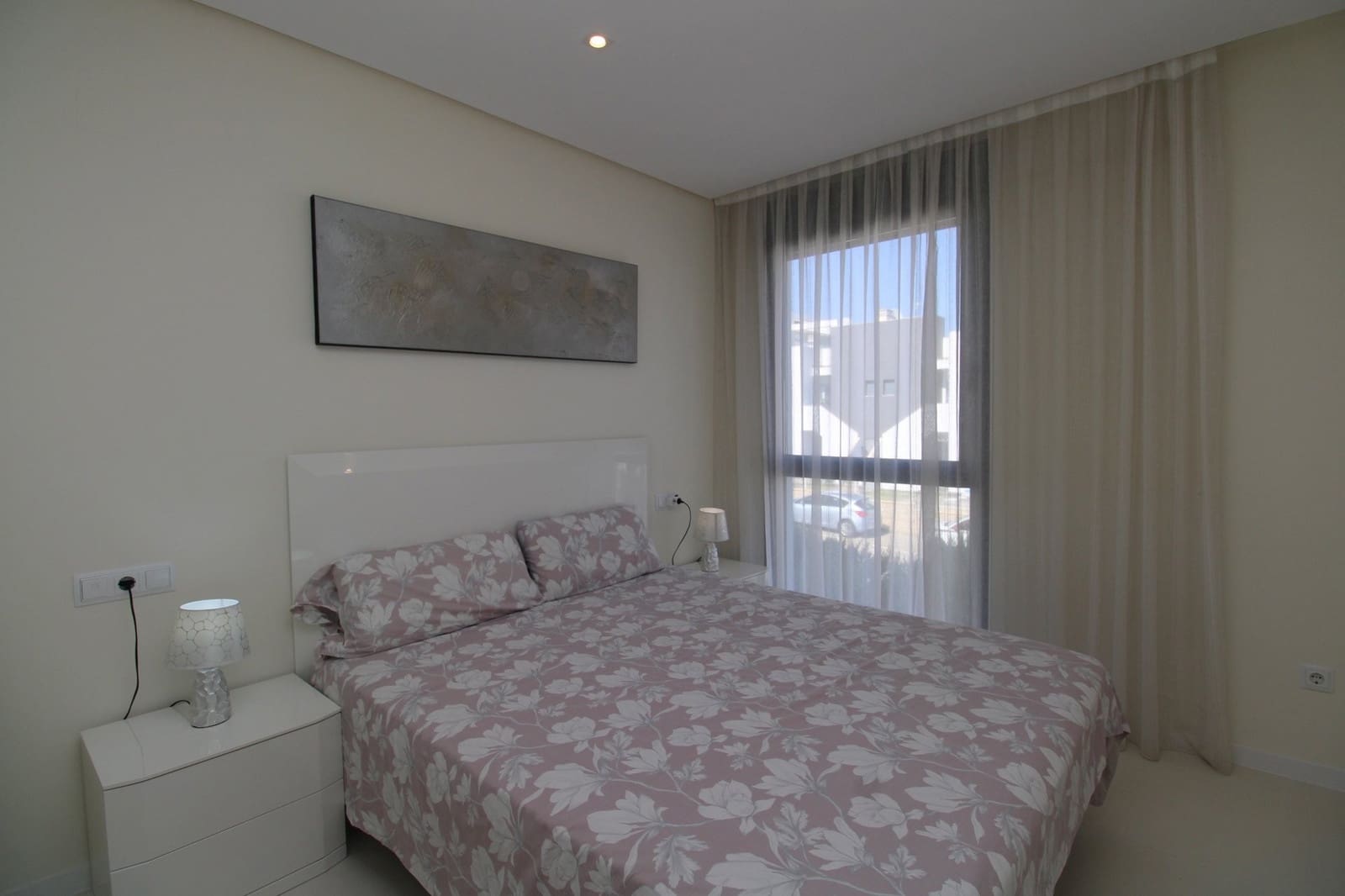 2 slaapkamer Penthouse te koop in Punta Prima met zwembad - € 349.995 (Ref: 9283010)