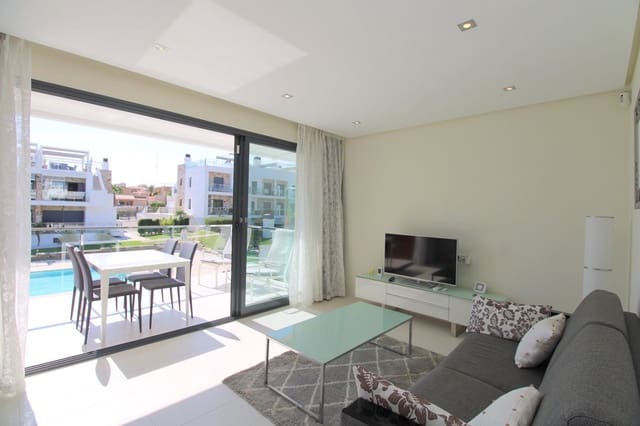 2 soverom Penthouse til salgs i Punta Prima, Torrevieja med svømmebasseng - € 349 995 (Ref: 9283010)