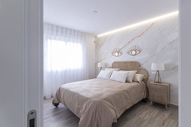3 quarto Casa em Banda para venda em La Manga del Mar Menor com piscina garagem - 350 000 € (Ref: 9297556)