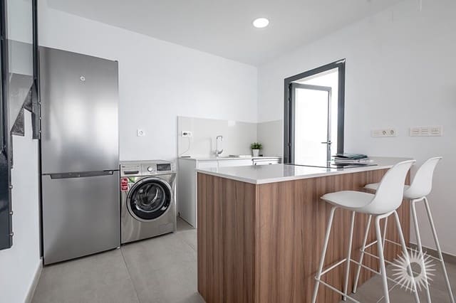 4 slaapkamer Villa te koop in Los Montesinos met zwembad garage - € 669.000 (Ref: 9297567)