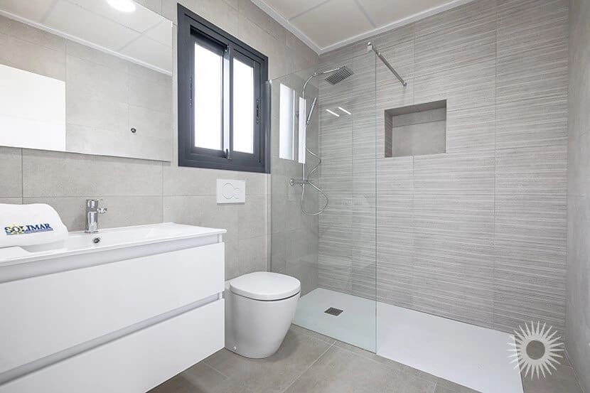 4 slaapkamer Villa te koop in Los Montesinos met zwembad garage - € 669.000 (Ref: 9297567)