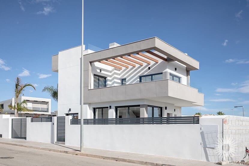4 slaapkamer Villa te koop in Los Montesinos met zwembad garage - € 669.000 (Ref: 9297567)