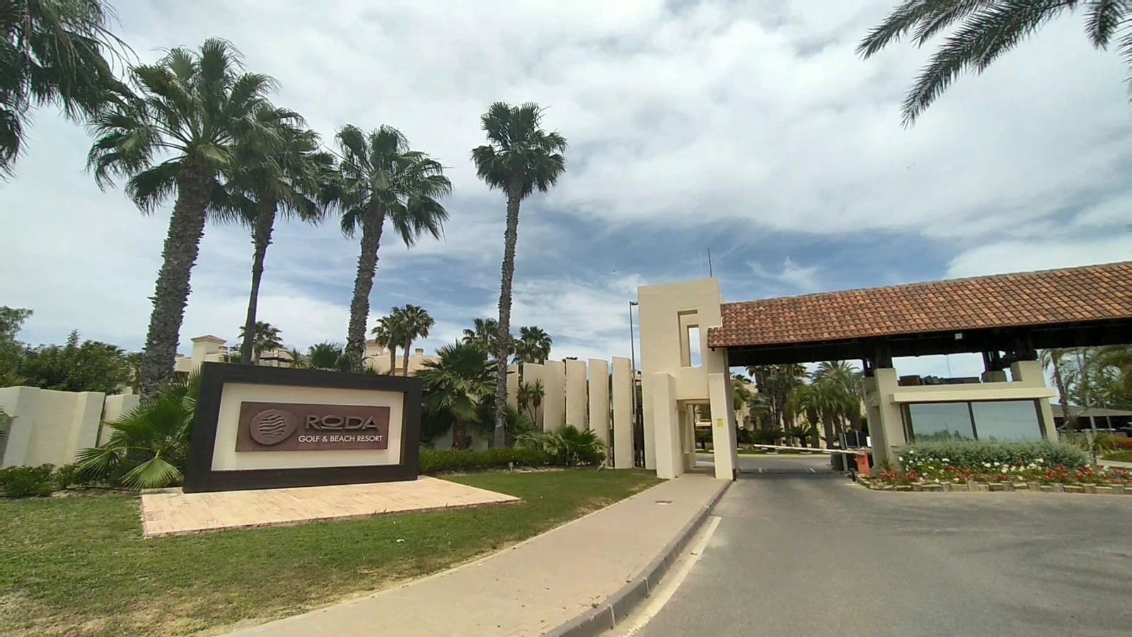 2 slaapkamer Appartement te koop in San Miguel de Salinas met zwembad - € 224.900 (Ref: 9297590)