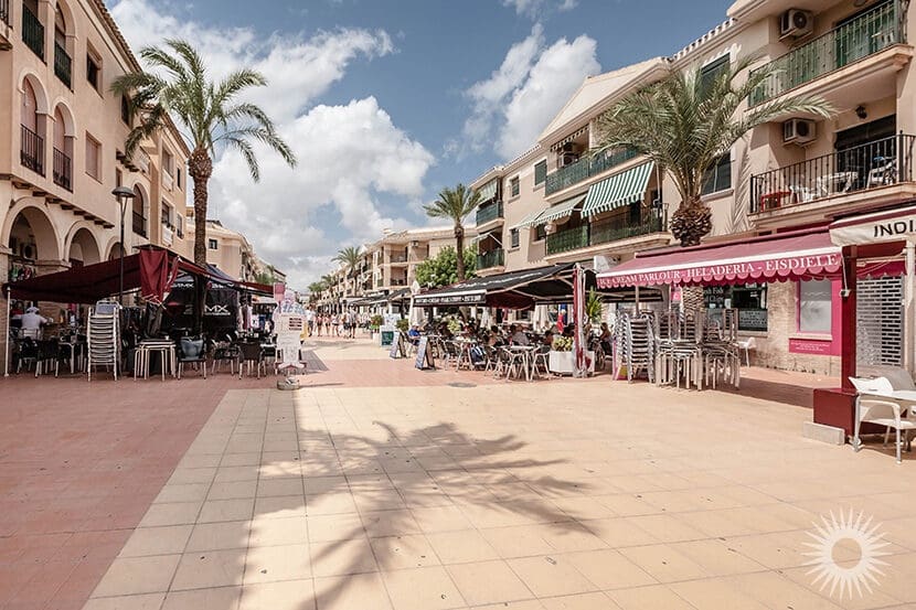 Apartamento de 3 habitaciones en Los Alcázares en venta - 324.900 € (Ref: 9297641)