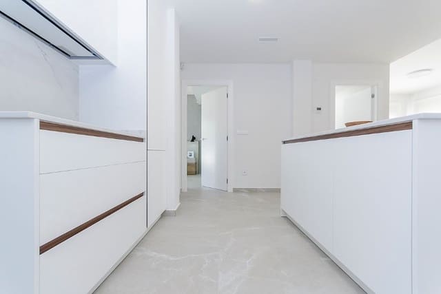 2 sovrum Lägenhet till salu i San Miguel de Salinas med pool garage - 339 000 € (Ref: 9300571)