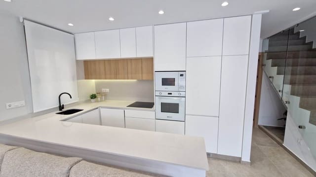 3 bedroom Villa for sale in Pinar de Campoverde, Pilar de la Horadada - € 474,900 (Ref: 9300644)