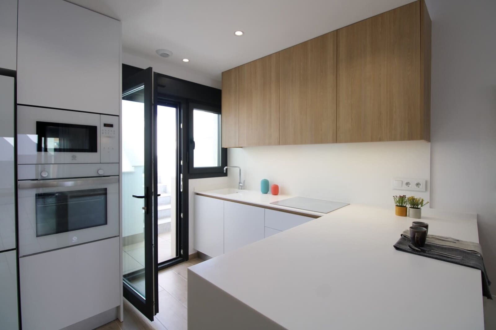 Apartamento de 3 habitaciones en Pilar de la Horadada en venta - 285.000 € (Ref: 9300646)