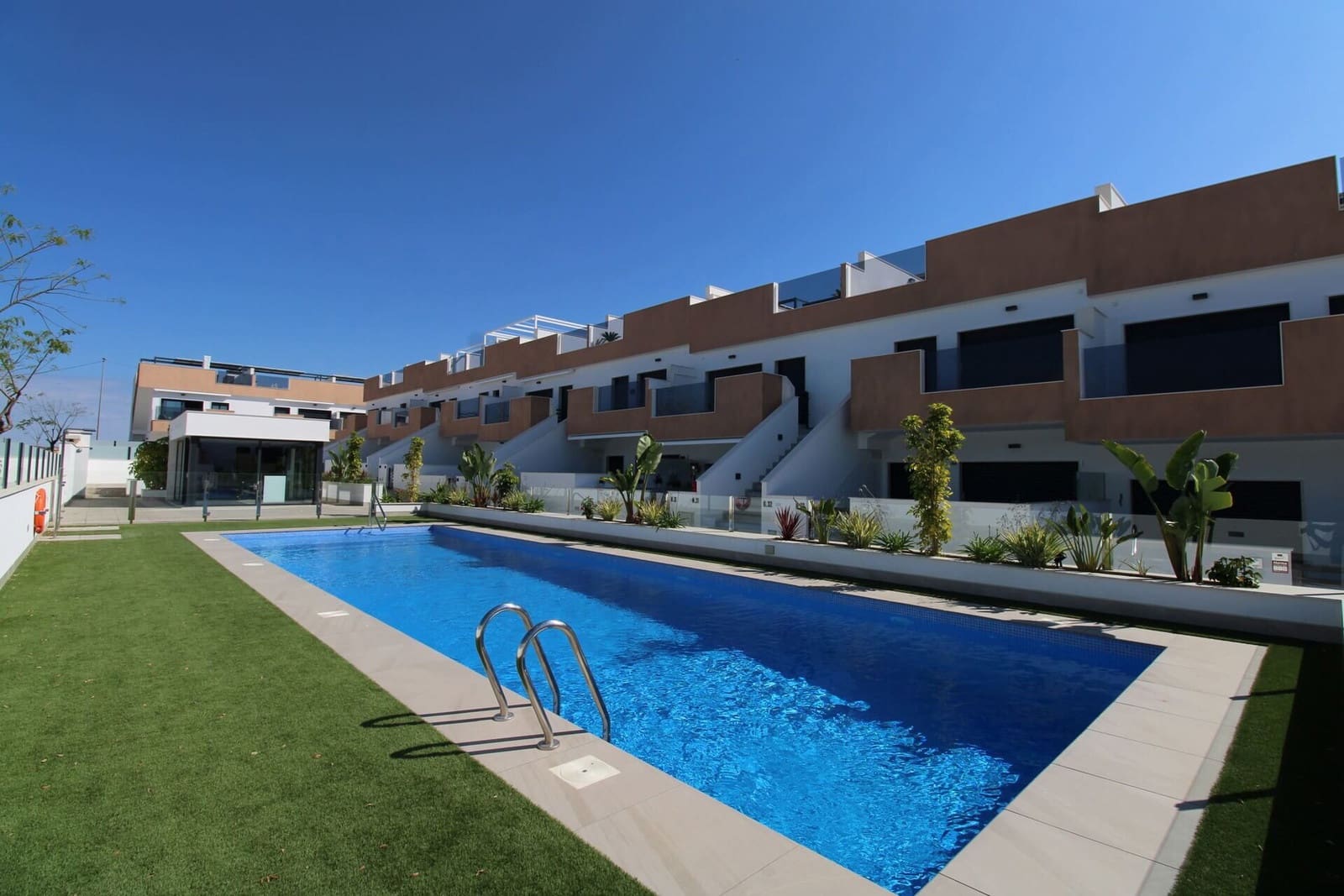3 soverom Leilighet til salgs i Pilar de la Horadada med svømmebasseng garasje - € 295 000 (Ref: 9300646)