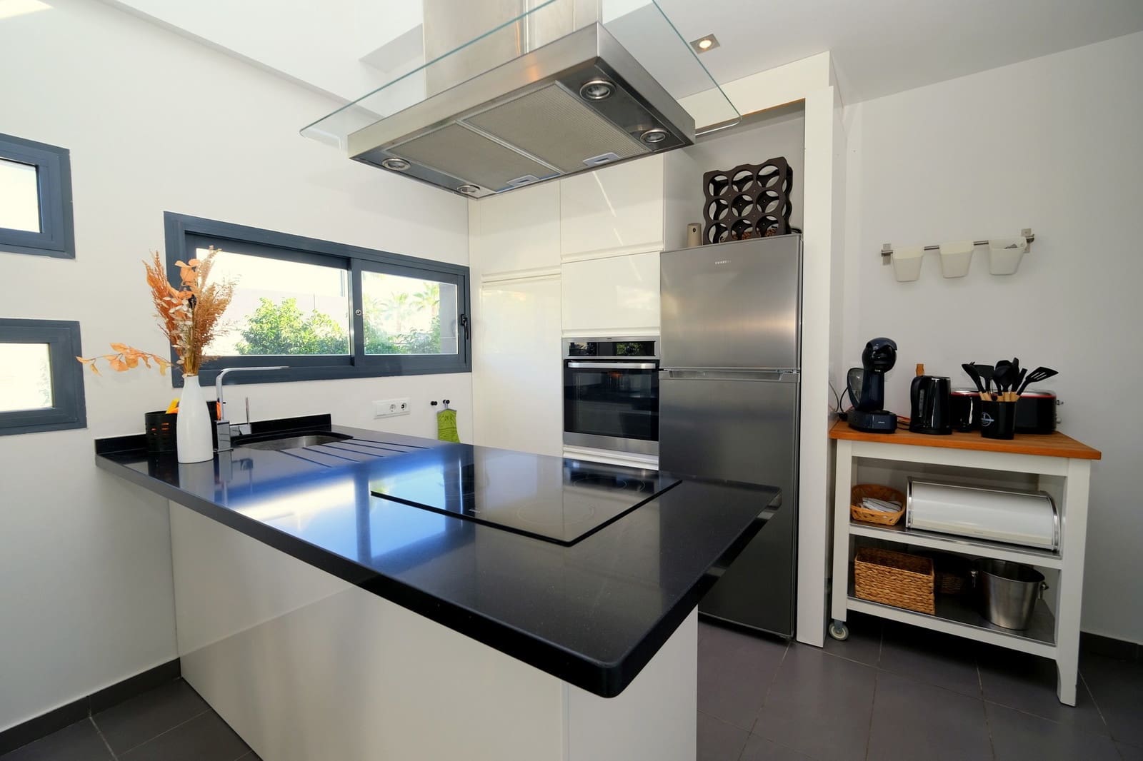 3 bedroom Villa for sale in Villamartin with pool - € 339,900 (Ref: 9304917)