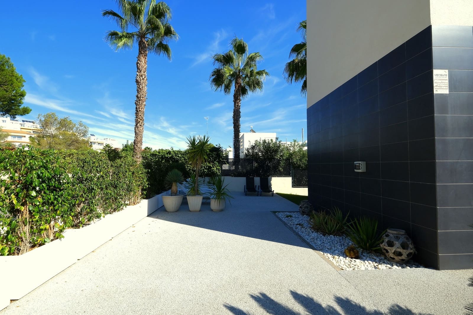 3 bedroom Villa for sale in Villamartin with pool - € 339,900 (Ref: 9304917)