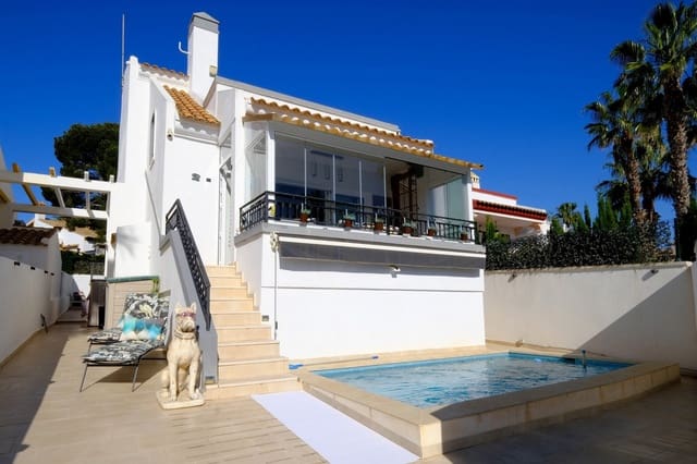 2 slaapkamer Villa te koop in Villamartin, Orihuela met zwembad - € 449.900 (Ref: 9304918)