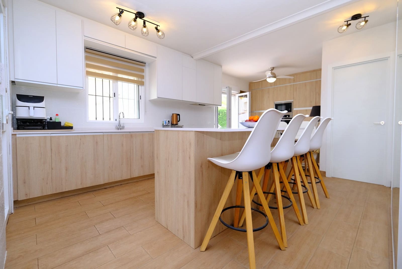 2 slaapkamer Villa te koop in Villamartin met zwembad - € 449.900 (Ref: 9304918)