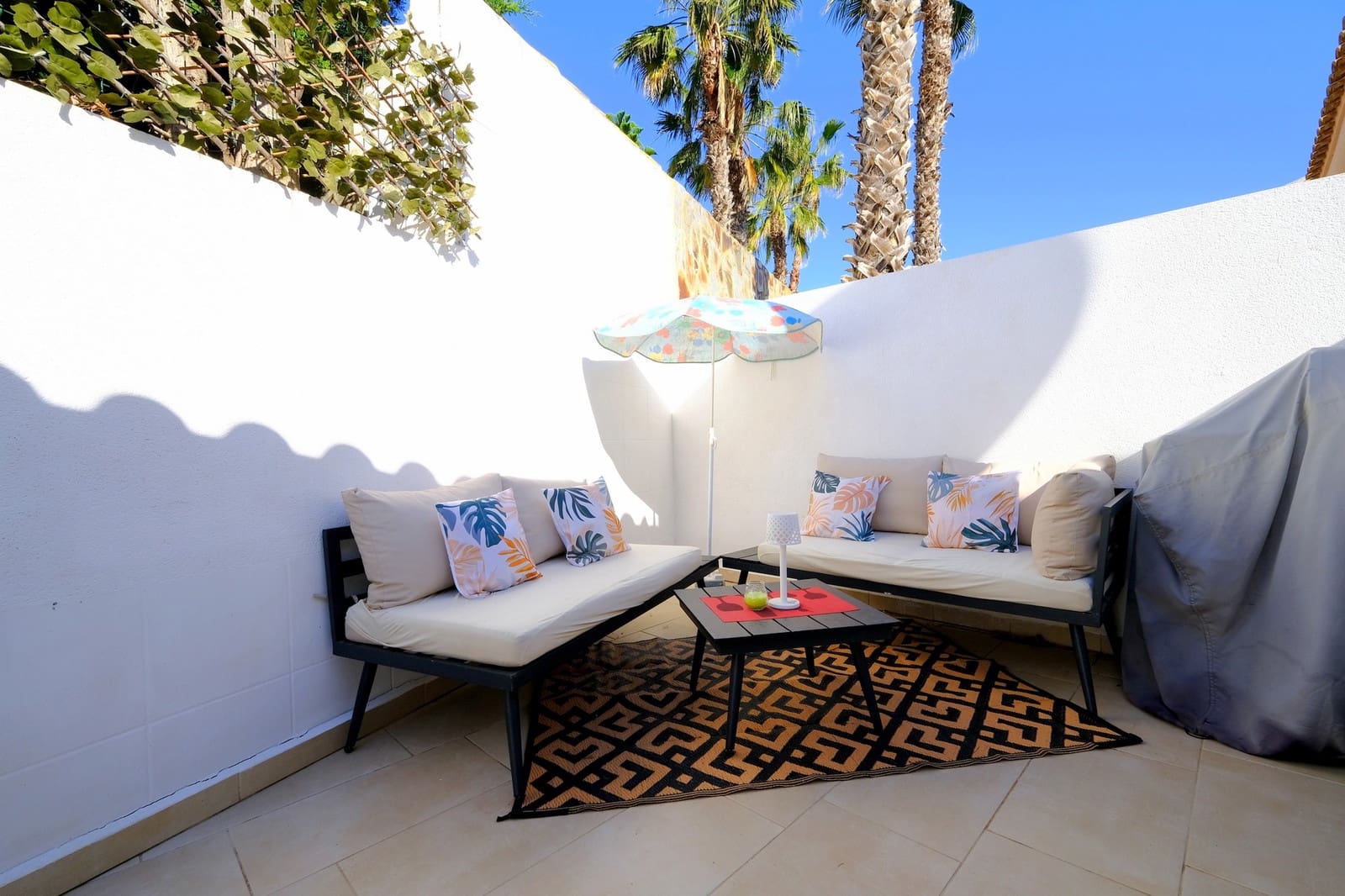 2 slaapkamer Villa te koop in Villamartin met zwembad - € 449.900 (Ref: 9304918)