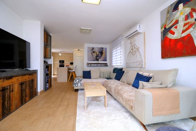 2 slaapkamer Villa te koop in Villamartin, Orihuela met zwembad - € 449.900 (Ref: 9304918)