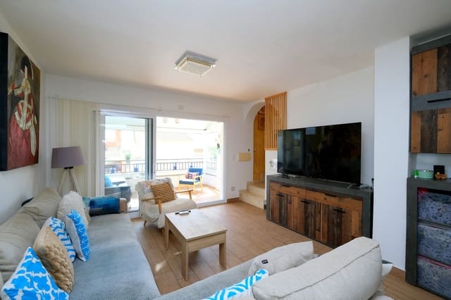 3 makuuhuone Huvila myytävänä paikassa Villamartin, Orihuela mukana uima-altaan 
autotalli - 424 900 € (Ref: 9304918)