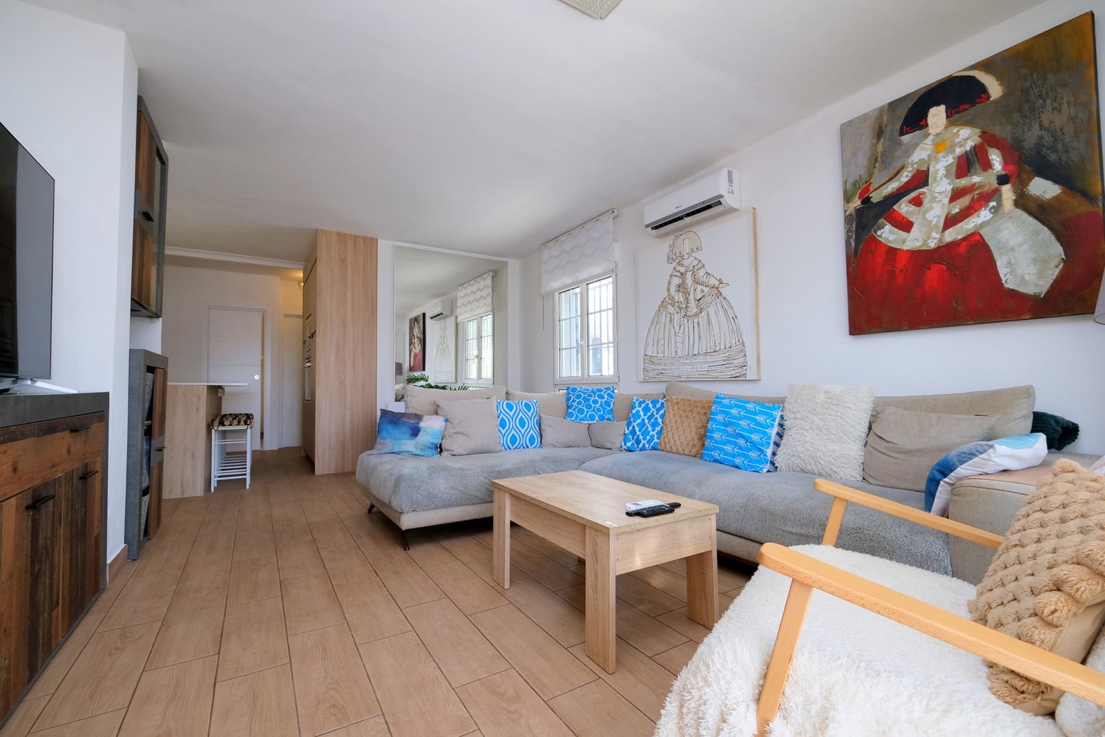 3 makuuhuone Huvila myytävänä paikassa Villamartin mukana uima-altaan 
autotalli - 424 900 € (Ref: 9304918)
