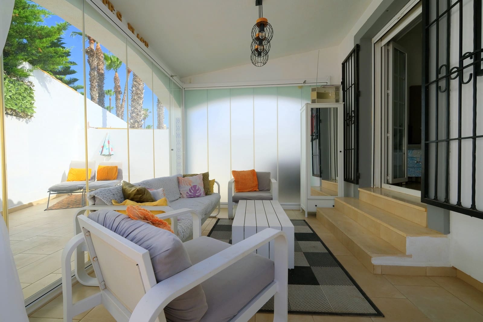 3 makuuhuone Huvila myytävänä paikassa Villamartin mukana uima-altaan 
autotalli - 424 900 € (Ref: 9304918)