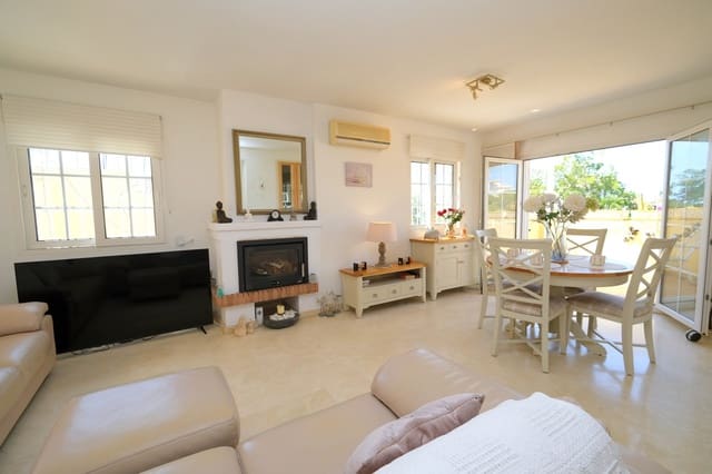 3 Zimmer Villa zu verkaufen in Playa Flamenca, Orihuela mit Pool - 378.000 € (Ref: 9304920)