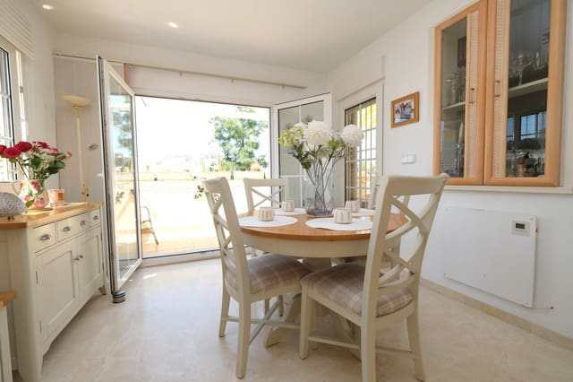 3 Zimmer Villa zu verkaufen in Playa Flamenca, Orihuela mit Pool - 378.000 € (Ref: 9304920)