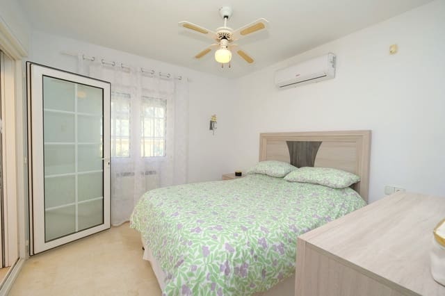 3 Zimmer Villa zu verkaufen in Playa Flamenca, Orihuela mit Pool - 378.000 € (Ref: 9304920)