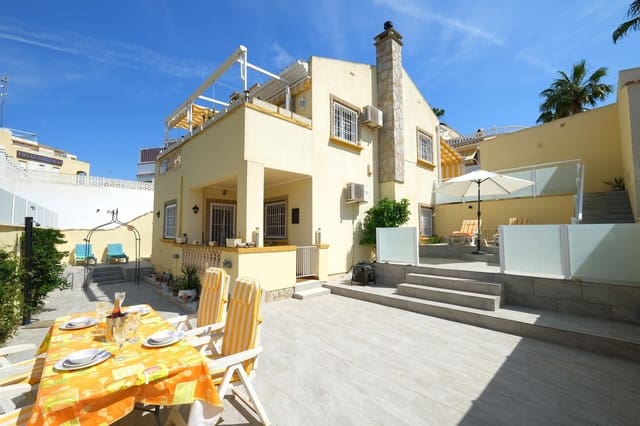 3 Zimmer Villa zu verkaufen in Playa Flamenca, Orihuela mit Pool - 378.000 € (Ref: 9304920)
