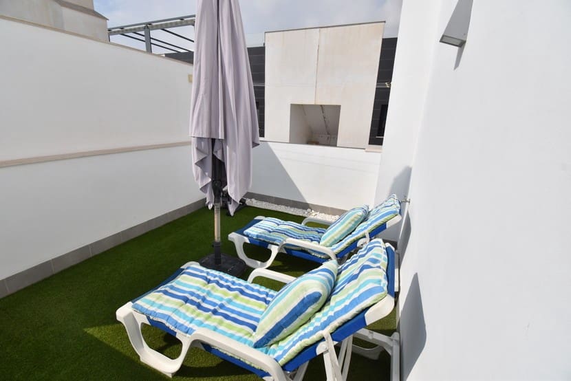 3 sovrum Hus till salu i Torre de la Horadada med pool - 425 000 € (Ref: 9304922)