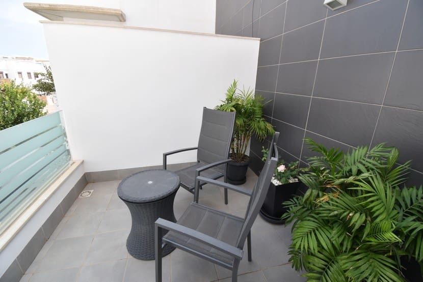 3 sovrum Hus till salu i Torre de la Horadada med pool - 425 000 € (Ref: 9304922)