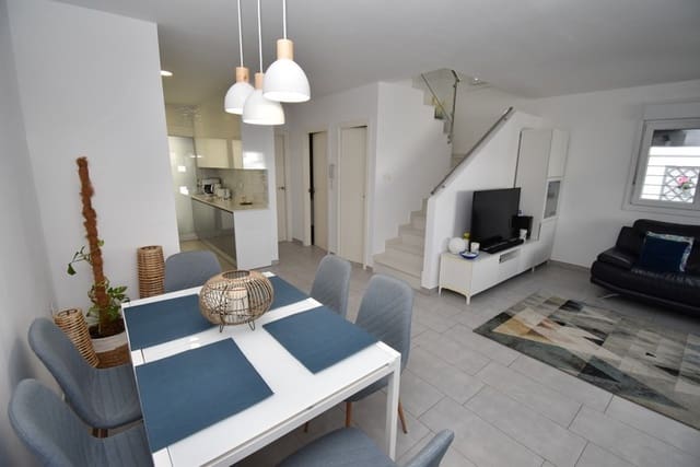 3 makuuhuone Omakotitalo myytävänä paikassa Torre de la Horadada, Pilar de la Horadada mukana uima-altaan - 425 000 € (Ref: 9304922)