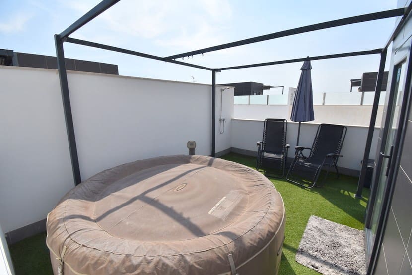 3 sovrum Hus till salu i Torre de la Horadada med pool - 425 000 € (Ref: 9304922)